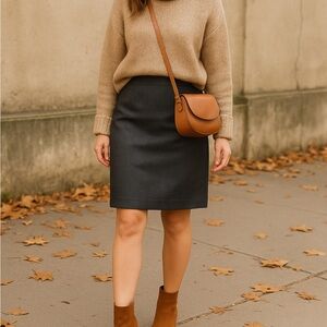 Halogen Charcoal Gray Pencil Skirt Size 10 | Cozy Fall Office Chic